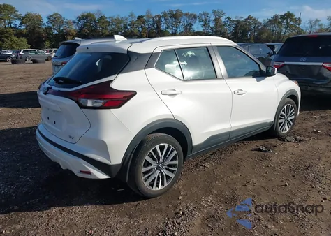 2023 Nissan Kicks Sv Xtronic Cvt z USA, uszkodzony, nr VIN 3N1CP5CV0PL475130